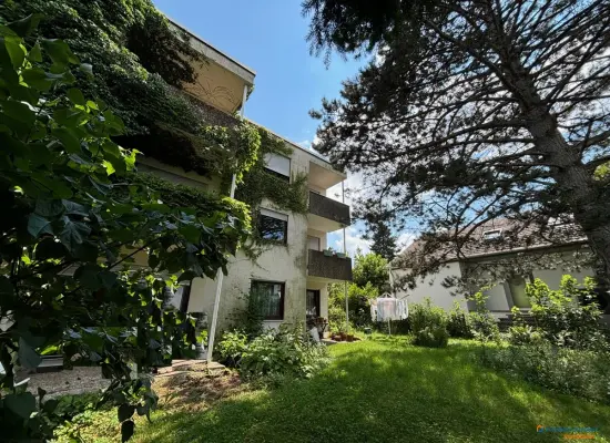 Hausansichtder Immobilien: Attraktive 3,5-Zimmer-Wohnung mit TG-Stellplatz in ruhiger Lage mit schönem Fernblick (Foto)