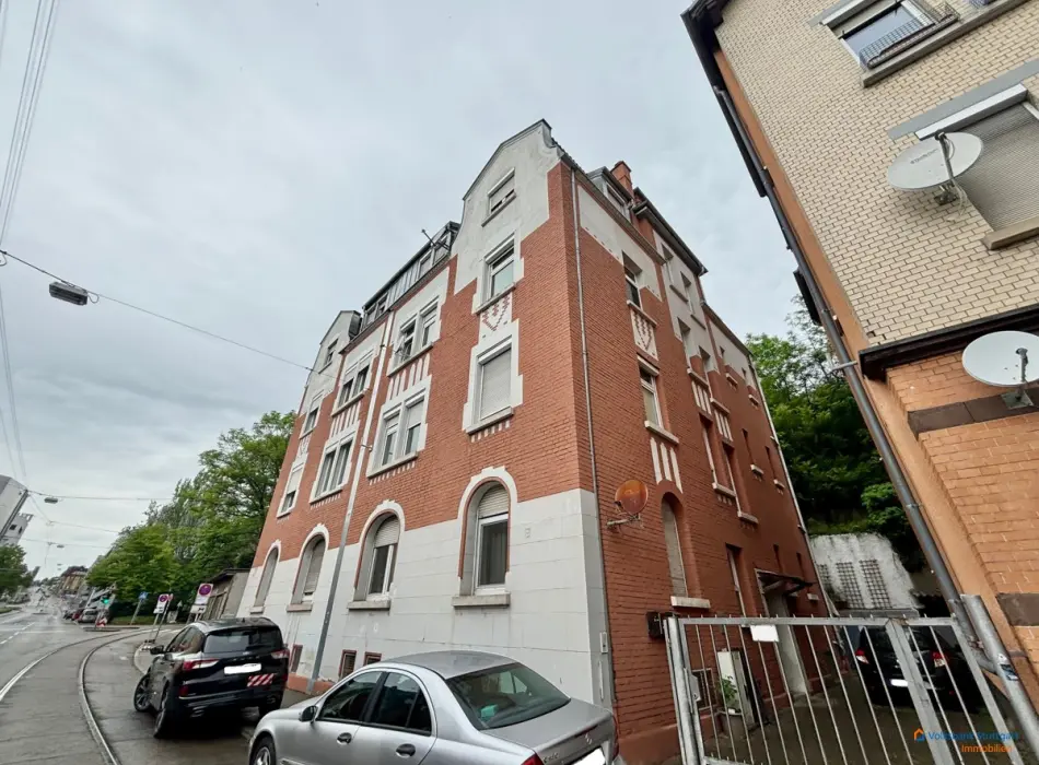 Ansichtder Immobilien: Charmante Altbauwohnung in zentraler Lage – Perfekt für Paare und Kapitalanleger (Titelbild)