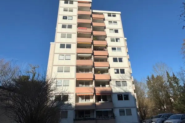 Ansicht2der Immobilien: Große 3,5-Zimmer Wohnung sofort frei! (Titelbild)