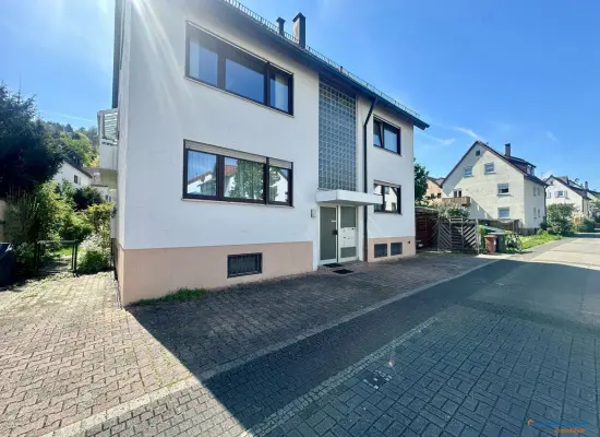 Außenansichtder Immobilien: Dachgeschosswohnung mit Sonnenterrasse und Stellplatz! (Foto)