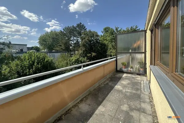 Ansicht Terrasse der Immobilie: Penthouse-Flair: Attraktives Appartement inkl. Garage (Titelbild)