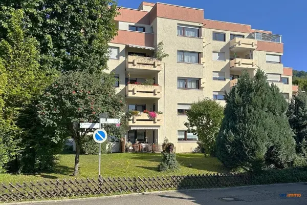 Aussenansicht der Immobilie: Kleinheppach: Sonnige Familienwohnung  inkl. TG-Stellplatz (Titelbild)